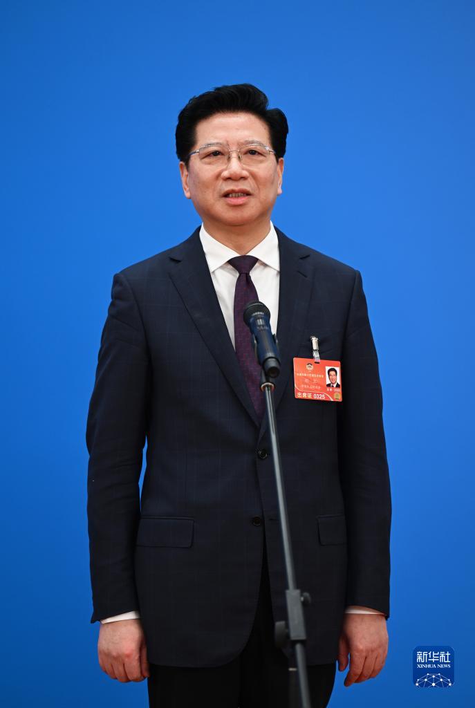 聚焦兩會(huì)“委員通道”