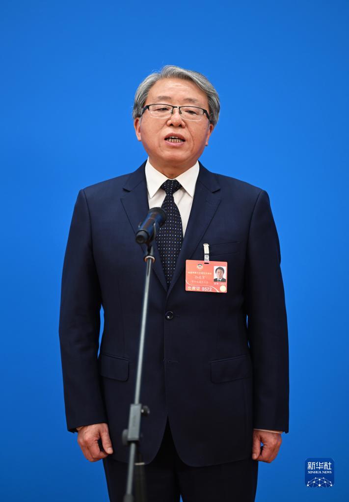 聚焦兩會(huì)“委員通道”