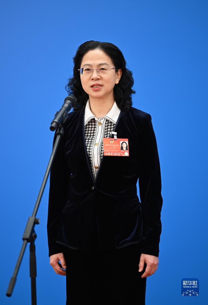 聚焦兩會(huì)“委員通道”