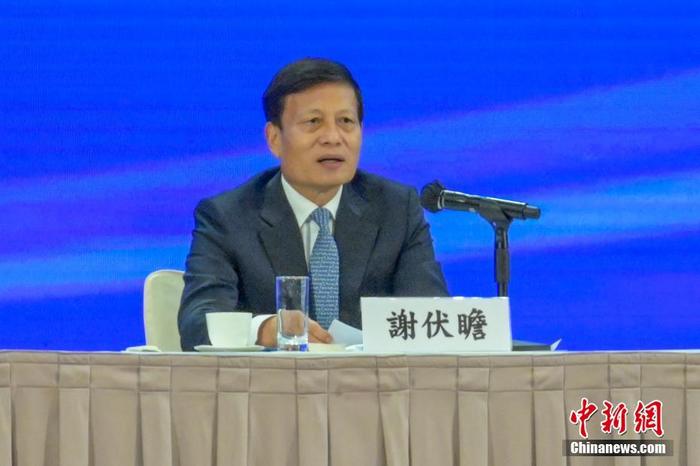 12月3日，香港特區(qū)政府在香港會(huì)議展覽中心舉行中共二十大精神宣講會(huì)，全國人大常委會(huì)法制工作委員會(huì)主任沈春耀和全國政協(xié)經(jīng)濟(jì)委員會(huì)副主任謝伏瞻出席作宣講。圖為謝伏瞻發(fā)言。 <a target='_blank' href='/'><p  align=